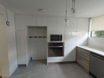 CASA EN VENTA OPORTUNIDAD, CUMBAYA, COLEGIO ALEMAN