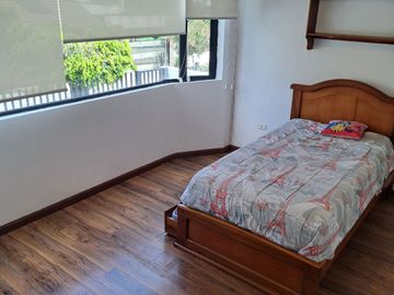 CASA EN VENTA OPORTUNIDAD, CUMBAYA, COLEGIO ALEMAN
