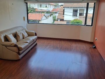 CASA EN VENTA OPORTUNIDAD, CUMBAYA, COLEGIO ALEMAN