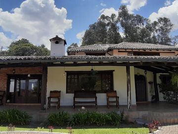 QUINTA EN VENTA – ONTANEDA, CONOCOTO, VALLE DE LOS CHILLOS