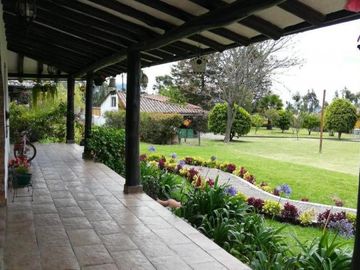 QUINTA EN VENTA – ONTANEDA, CONOCOTO, VALLE DE LOS CHILLOS