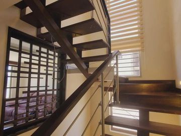 CASA EN VENTA – MIRASIERRA, VALLE DE LOS CHILLOS