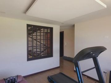 CASA EN VENTA – MIRASIERRA, VALLE DE LOS CHILLOS