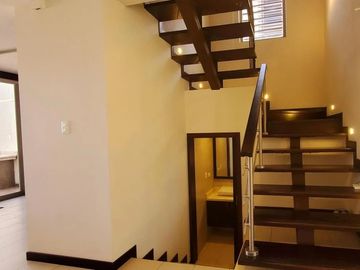 CASA EN VENTA – MIRASIERRA, VALLE DE LOS CHILLOS