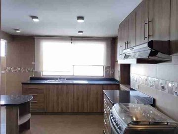 Vendo o rento duplex 3 D, con terraza amplia y 2 Parqueaderos