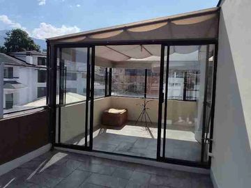 Vendo o rento duplex 3 D, con terraza amplia y 2 Parqueaderos
