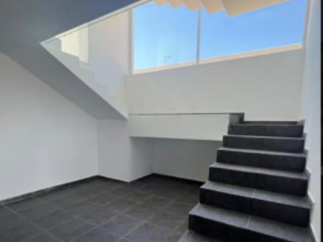 Casa en Venta en Los Robles, Zapopan con Excelente Precio.