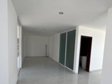 Casa en Venta en Los Robles, Zapopan con Excelente Precio.