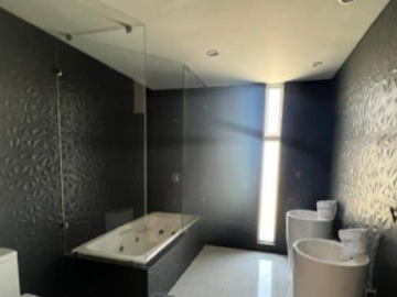 Casa en Venta en Los Robles, Zapopan con Excelente Precio.