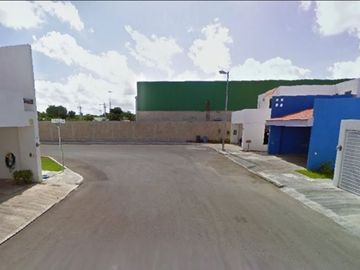 BONITA CASA EN VENTA DE RECUPERACION BANCARIA EN HACIENDA XCUMPICH, MÉRIDA, YUCATÁN.