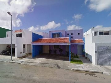 BONITA CASA EN VENTA DE RECUPERACION BANCARIA EN HACIENDA XCUMPICH, MÉRIDA, YUCATÁN.