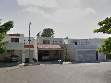 BONITA CASA EN VENTA DE RECUPERACION BANCARIA EN HACIENDA XCUMPICH, MÉRIDA, YUCATÁN.
