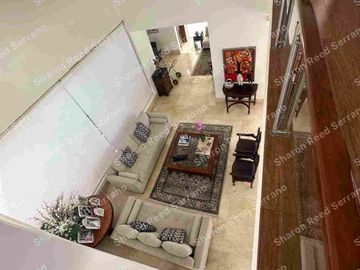 Venta moderna y amplia casa en Jardines de Jardines de  Santa Inés, Cumbaya