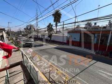 Vendo Casa Comercial en plena Av. 2 de mayo, frente a los bomberos y Municipio de Tacna.