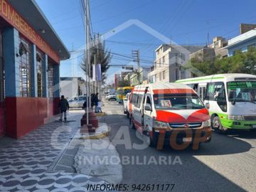 Vendo Casa Comercial en plena Av. 2 de mayo, frente a los bomberos y Municipio de Tacna.