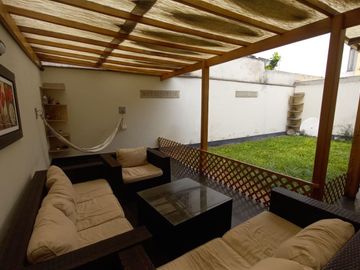 🏡 ¡Vive en el corazón de San Borja, a pasos del Pentagonito! Amplia Casa de 3 Pisos + Azotea | Ideal para Familias Grandes o Inversión Mixta