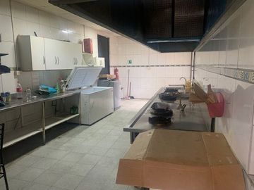 Vendo Casa en Primera Linea Comercial