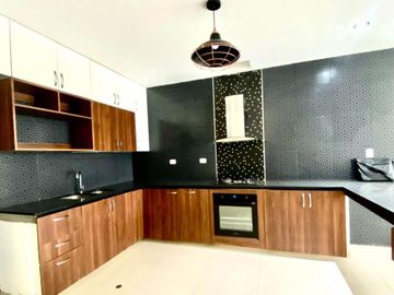 AMPLIA CASA EN VENTA - URB. MIRAFLORES COUNTRY CLUB -PIURA