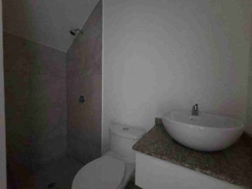 VENDO CASA A ESTRENAR EN SAN JUAN DE CUMBAYA