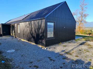 Espectacular Casa Nordhaus con Vista al Lago Panguipulli y Volcán Villarrica