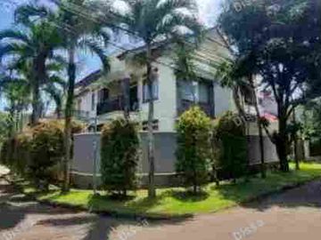 RUMAH ASRI TERAWAT + KOLAM RENANG  SIAP HUNI DI BINTARO JAKARTA SELATAN