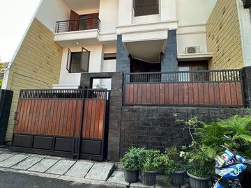Rumah Dijual SIAP HUNI Jakarta Timur Area Pulo Gadung Dekat Tol Rawamangun UNJ Jaktim [AR116]