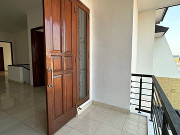 Rumah Dijual SIAP HUNI Jakarta Timur Area Pulo Gadung Dekat Tol Rawamangun UNJ Jaktim [AR116]