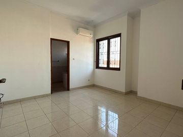 Rumah Dijual SIAP HUNI Jakarta Timur Area Pulo Gadung Dekat Tol Rawamangun UNJ Jaktim [AR116]
