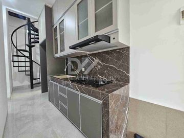 Dijual Rumah Cantik Hook Bangunan Baru di Bintaro Sektor 9