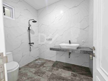 Dijual Rumah Cantik Hook Bangunan Baru di Bintaro Sektor 9