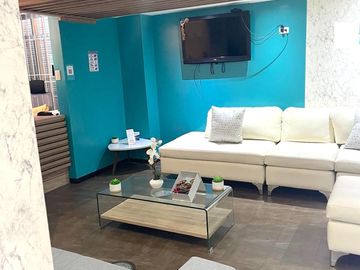 Casa de venta en sector La Carolina a 1 cuadra de la 6 de Diciembre