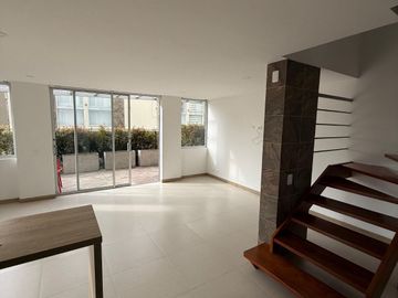 SE VENDE CASA EN LA FLORIDA!!