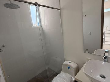 SE VENDE CASA EN LA FLORIDA!!