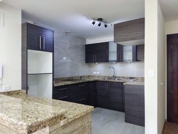 Departamento amplio en venta kennedy Santa Lucia