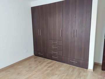 Departamento amplio en venta kennedy Santa Lucia