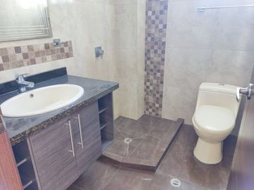 Departamento amplio en venta kennedy Santa Lucia