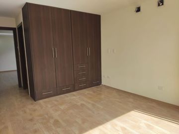 Departamento amplio en venta kennedy Santa Lucia