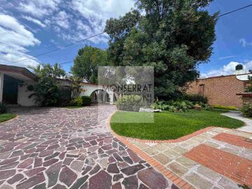 Se vende Hermosa Casa de una planta en Españita con Gran Jardín.