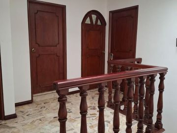 FORMIDABLE CASA EN VENTA CON OFICINAS COL. EVOLUCIÓN, NEZAHUALCOYOTL
