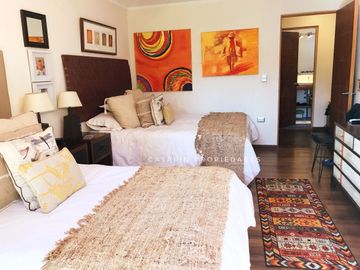 Venta Gran casa en Manquehue Oriente 6 dorm.
