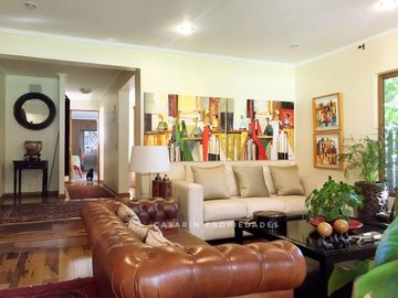 Venta Gran casa en Manquehue Oriente 6 dorm.