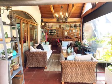 Venta Gran casa en Manquehue Oriente 6 dorm.