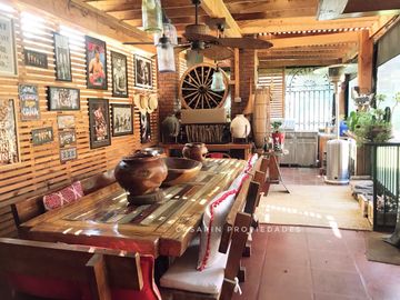 Venta Gran casa en Manquehue Oriente 6 dorm.