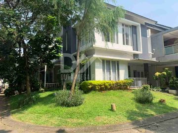 Rumah dijual murah di Bintaro Sektor 9 rapi siap huni posisi hook