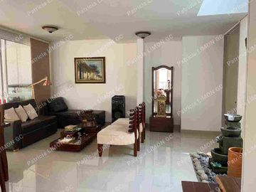 se vende casa de 2 plantas