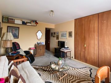 Exclusivo departamento en San Isidro! Vista impresionante a parque! Precio de ocasión !!