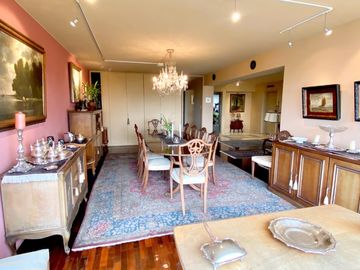 Exclusivo departamento en San Isidro! Vista impresionante a parque! Precio de ocasión !!