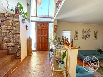 Casa con Piscina en Venta Ciudad de Los Valles