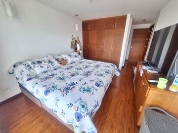 Se Vende Departamento, 147mt2., terraza, 3 dormitorios, piscina sector Tumbaco