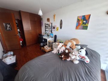 Se Vende Departamento, 147mt2., terraza, 3 dormitorios, piscina sector Tumbaco